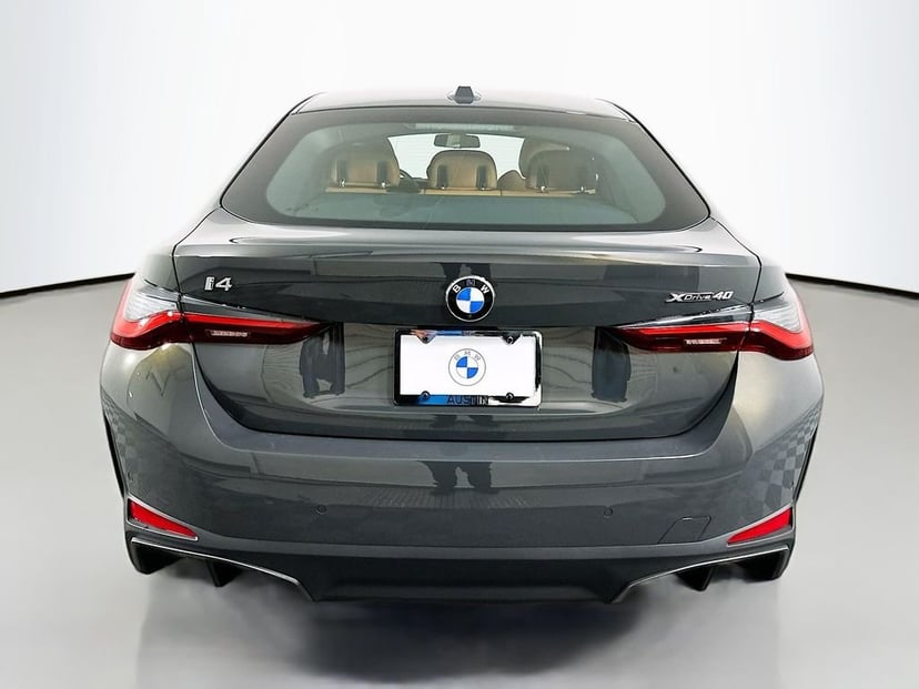 2026 BMW i4 - Image 6
