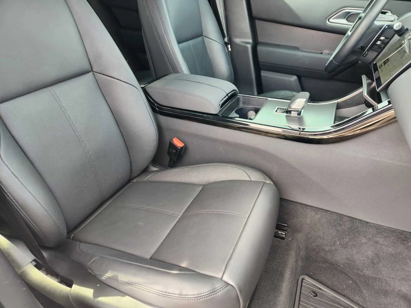 2026 Land Rover Range Rover Velar - Image 13