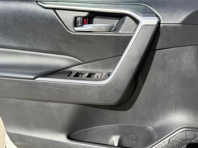 2021 Toyota RAV4 - Image 15