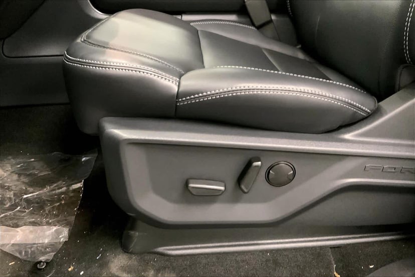 2026 Ford Expedition - Image 19