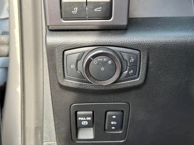 2019 Ford Expedition - Image 22