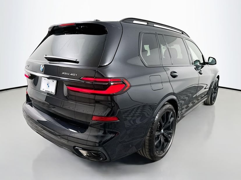 2026 BMW X7 - Image 5