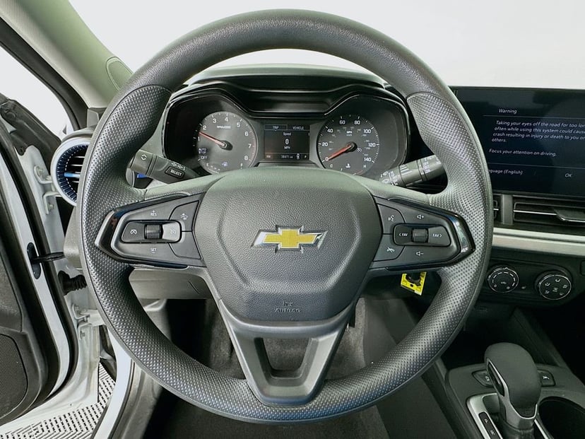2025 Chevrolet Trax - Image 11
