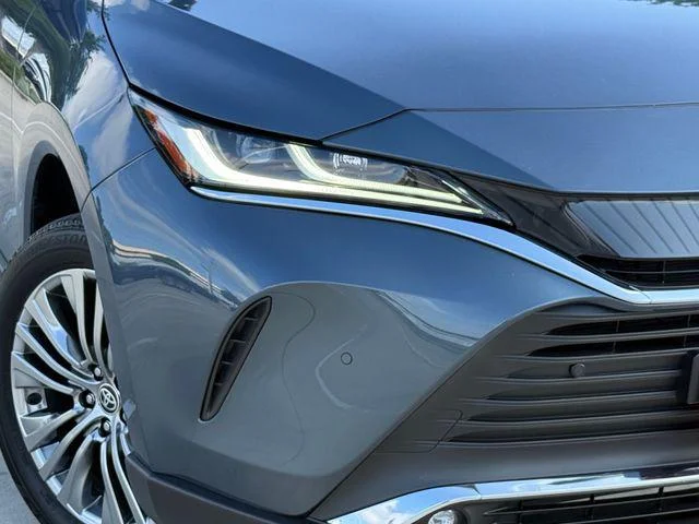 2024 Toyota Venza - Image 34