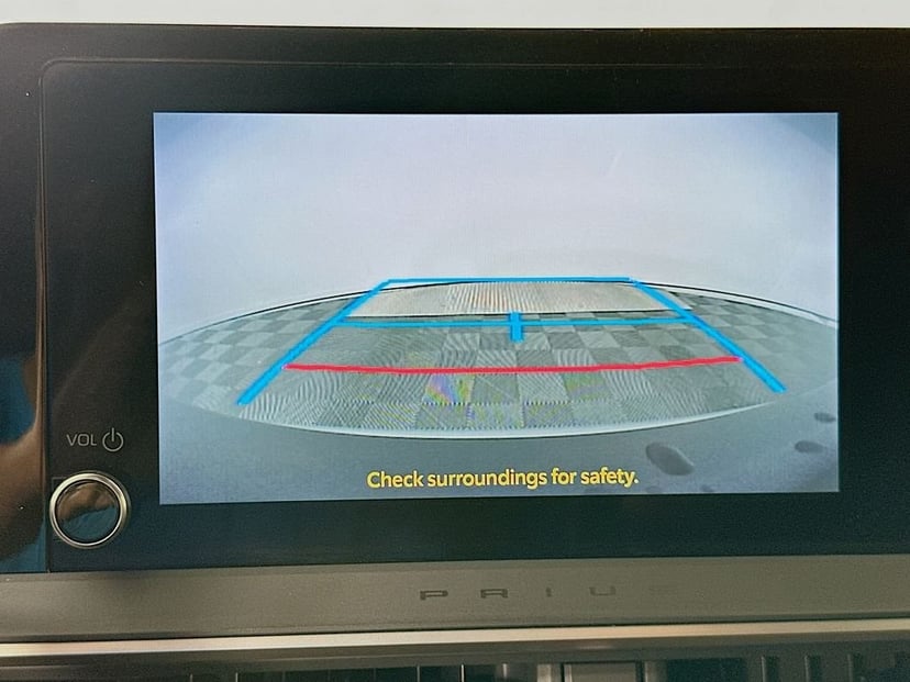 2023 Toyota Prius - Image 13