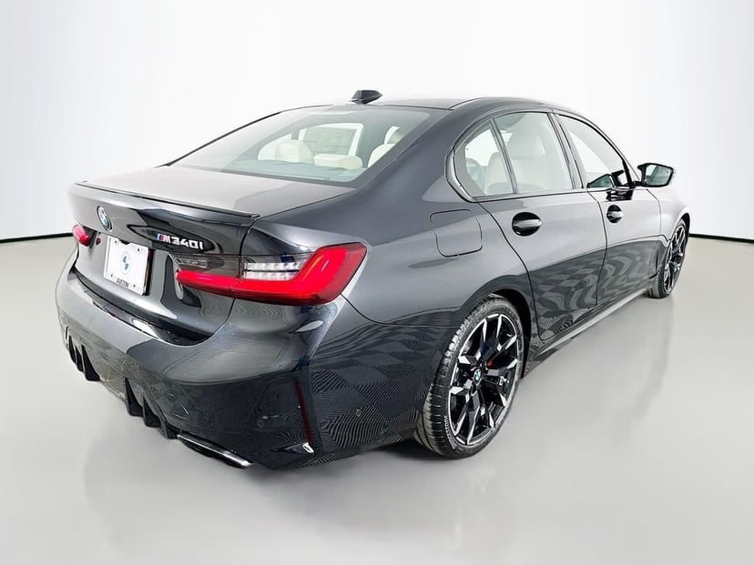2026 BMW 3 Series - Image 5