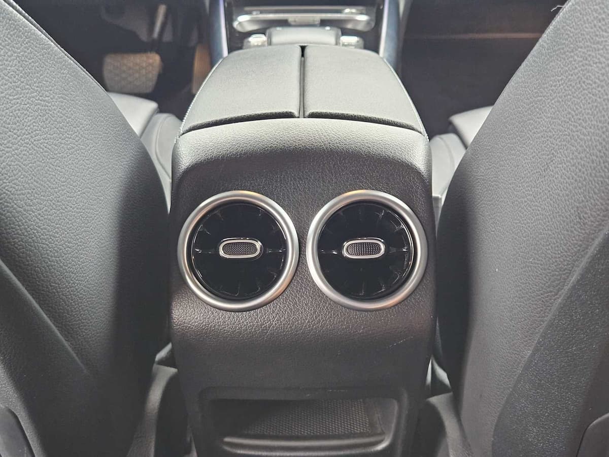 2021 Mercedes-Benz GLA 250 - Image 24