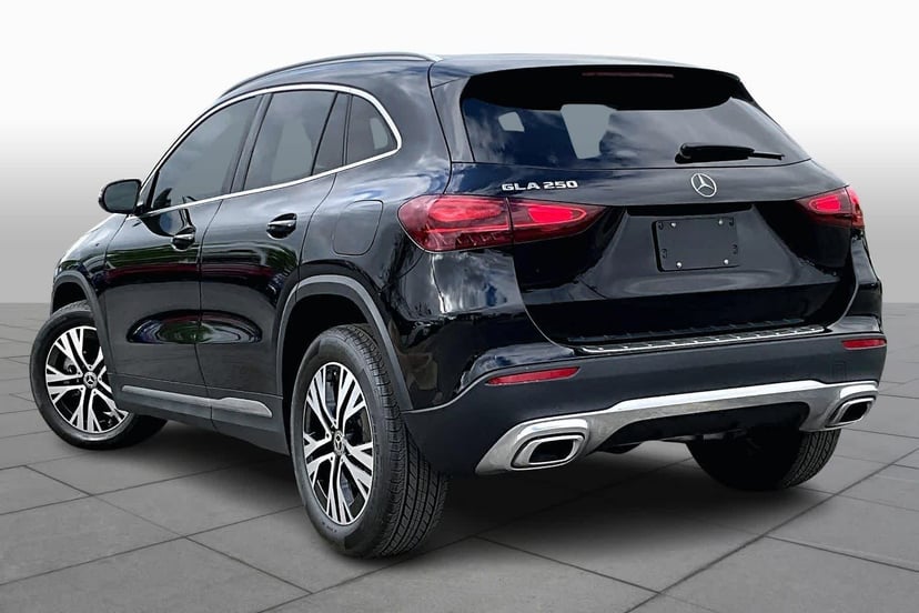 2025 Mercedes-Benz GLA 250 - Image 12
