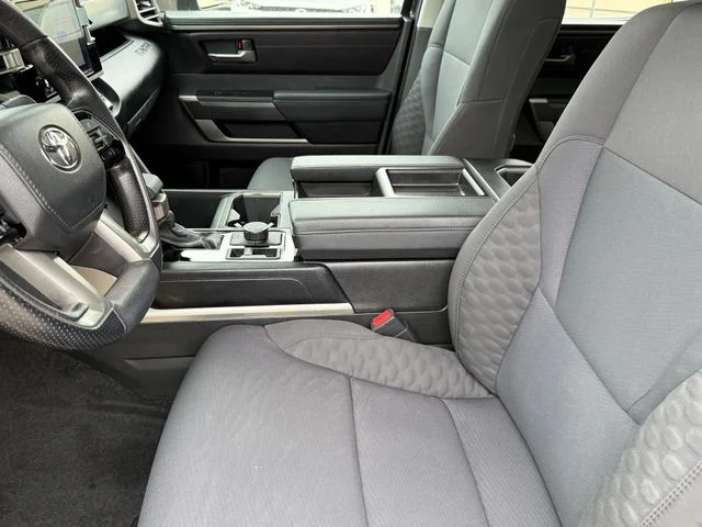 2023 Toyota Tundra - Image 8