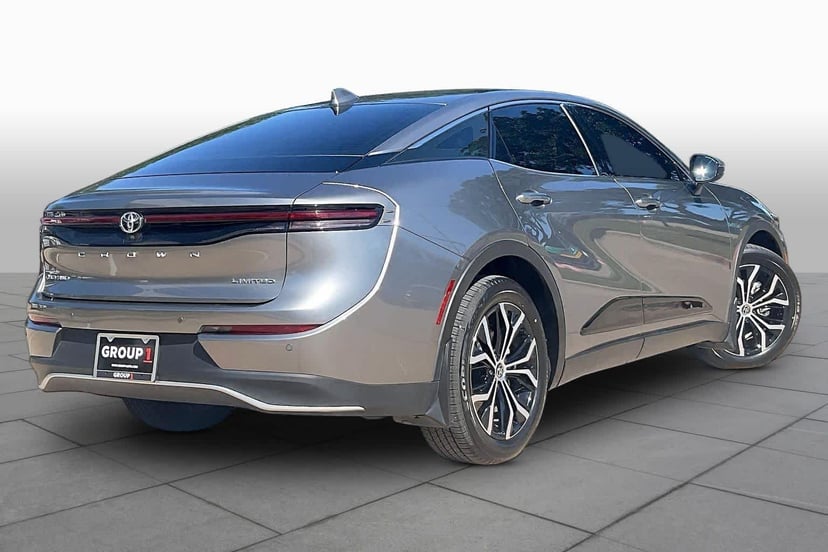 2024 Toyota Crown - Image 13