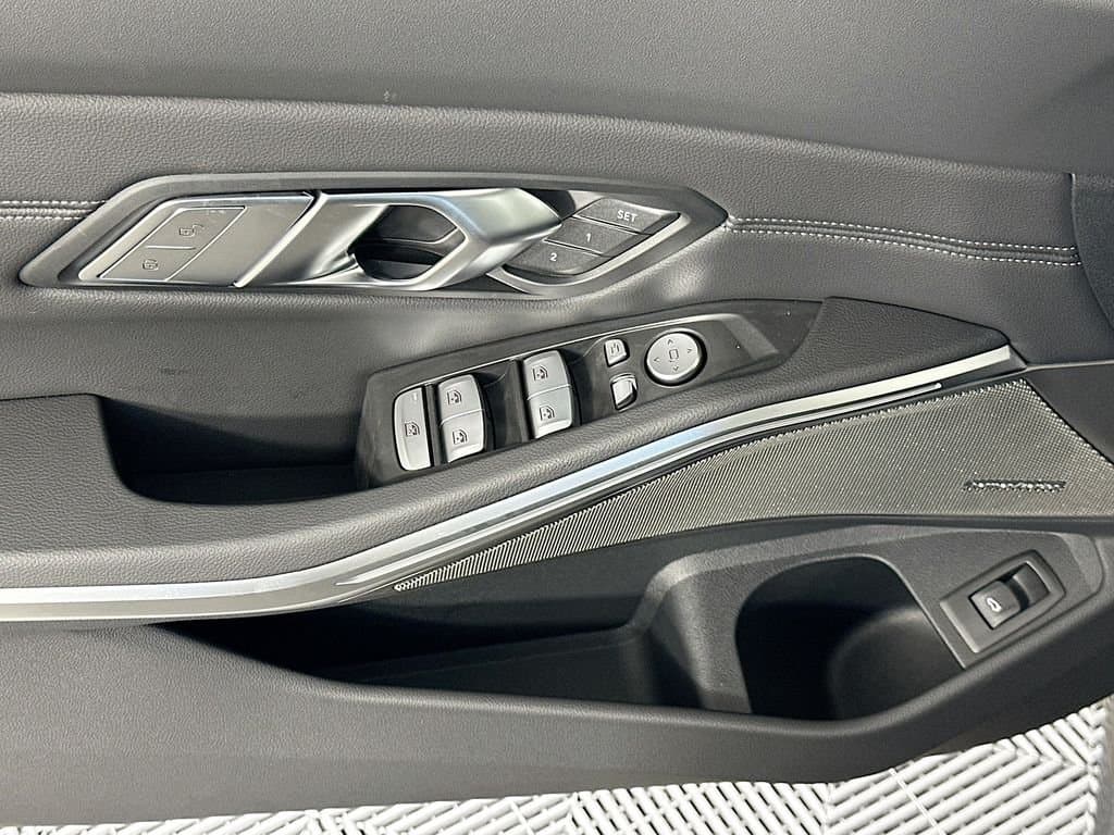 2026 BMW 3 Series - Image 20