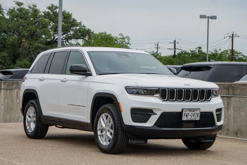 2025 Jeep Grand Cherokee - Image 12