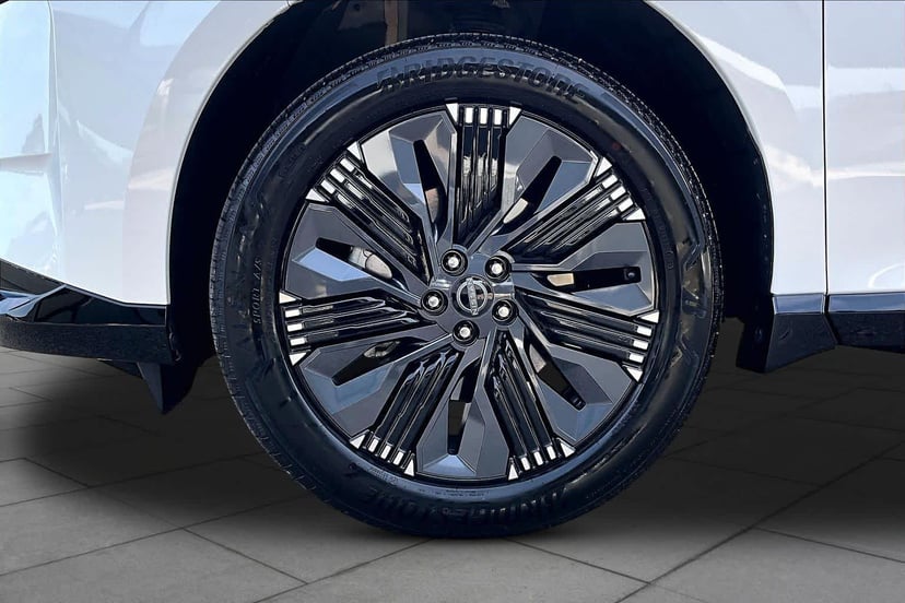 2026 Nissan Murano - Image 11