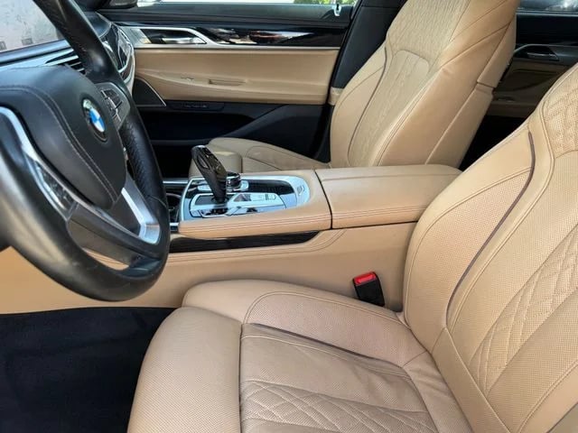 2019 BMW 7 Series - Image 10