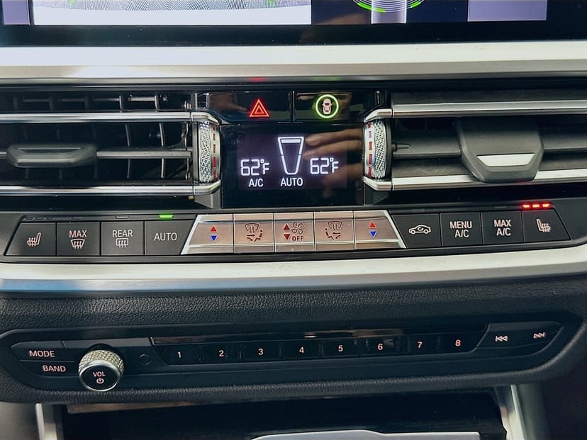 2019 BMW 3 Series - Image 16