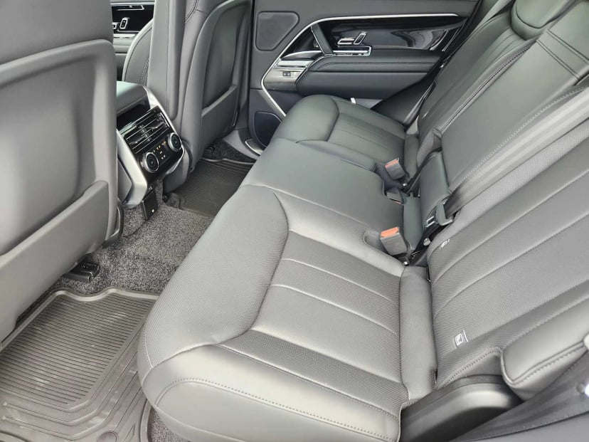 2026 LAND ROVER Range Rover - Image 29