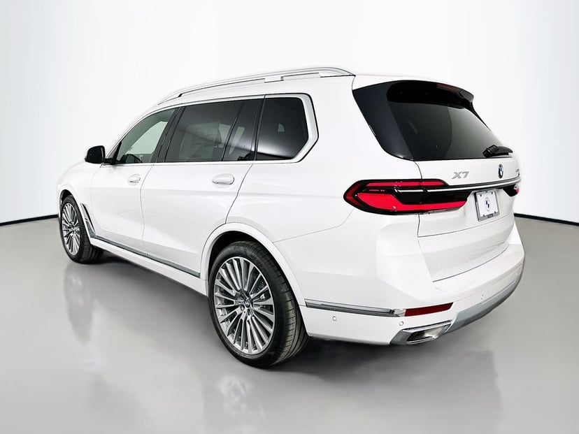 2026 BMW X7 - Image 7