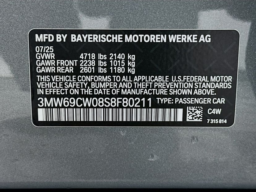 2025 BMW 3 Series - Image 33