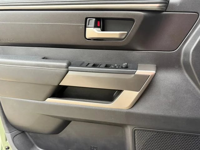 2023 Toyota Tundra - Image 23