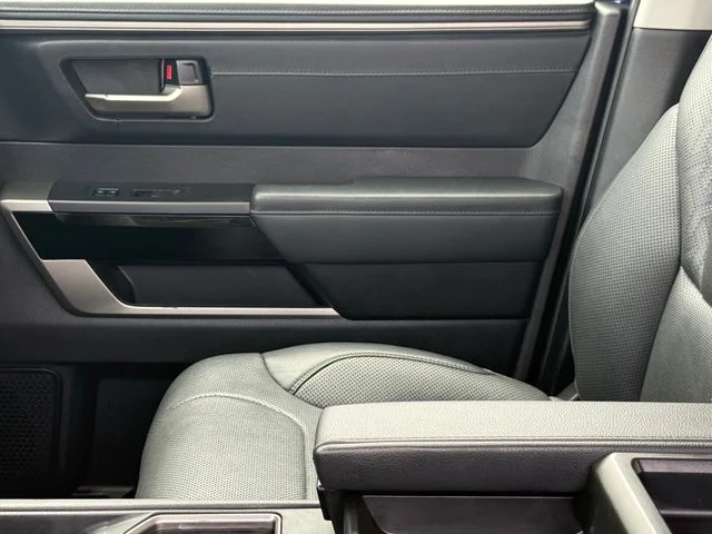 2023 Toyota Tundra - Image 12