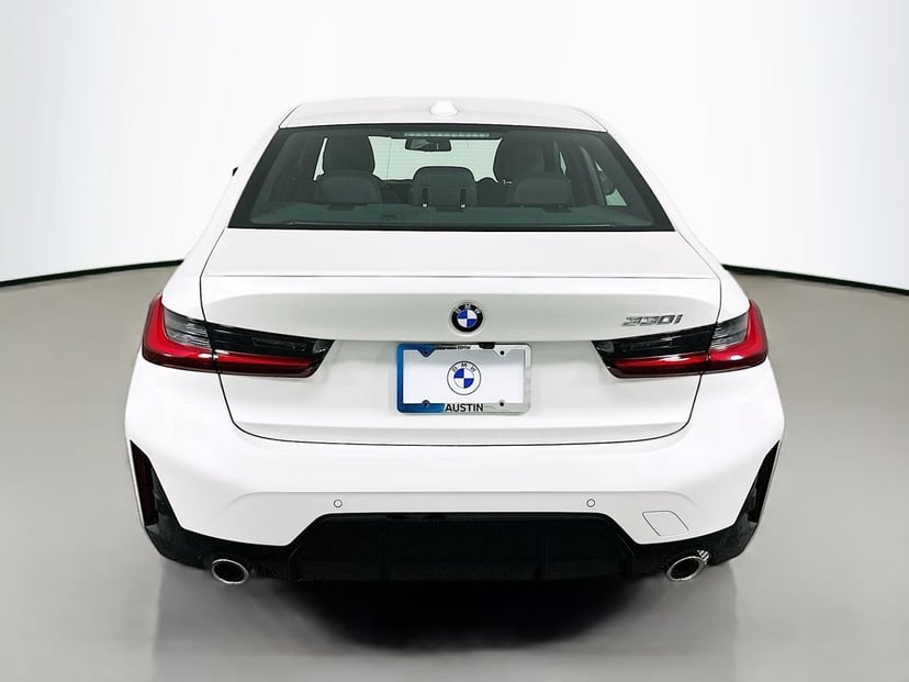 2026 BMW 3 Series - Image 6