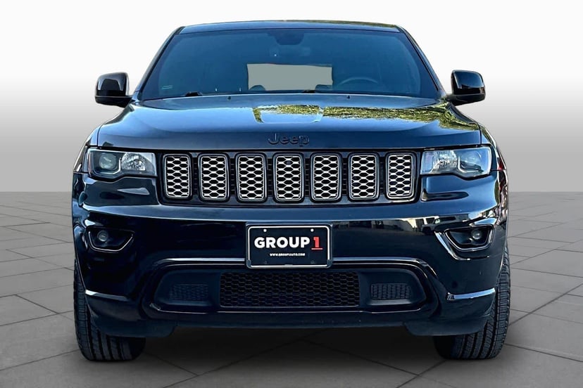 2018 Jeep Grand Cherokee - Image 3