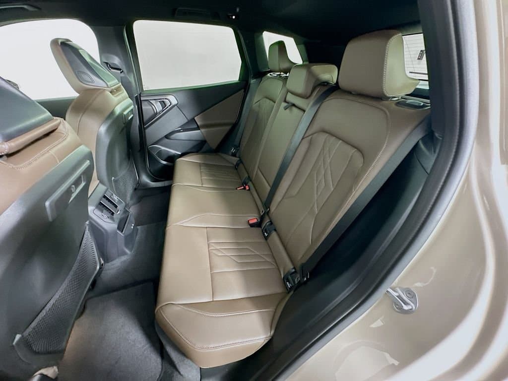 2026 BMW X3 - Image 17
