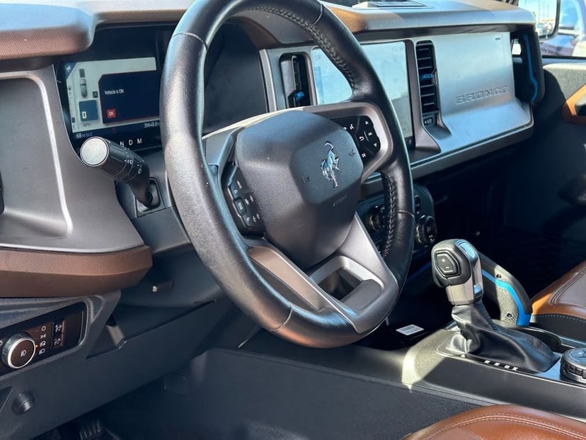 2023 Ford Bronco - Image 9