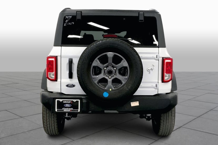 2025 Ford Bronco - Image 4