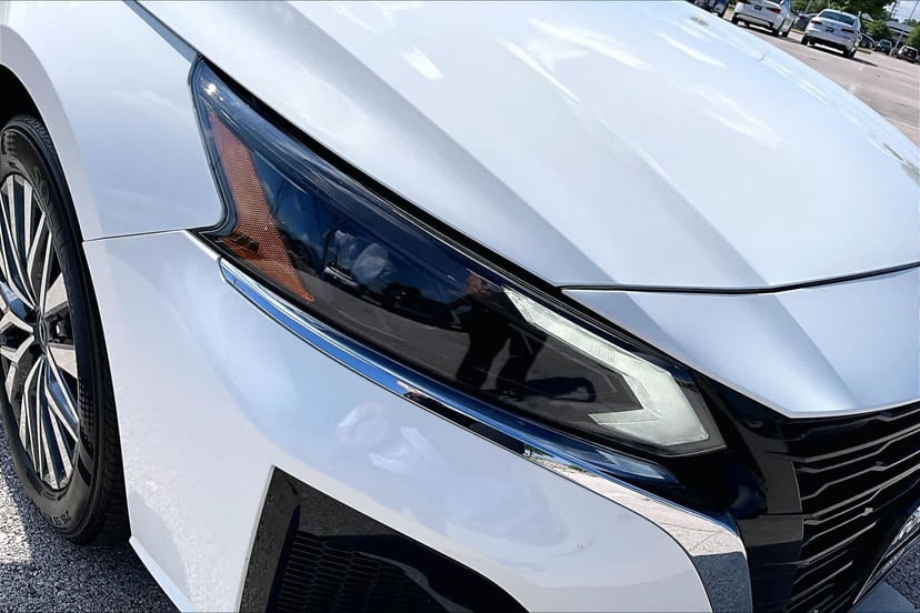 2025 Nissan Altima - Image 28