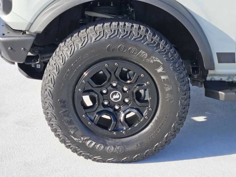 2021 Ford Bronco - Image 10
