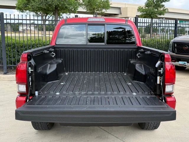 2022 Toyota Tacoma - Image 29