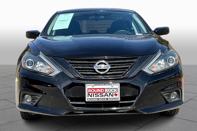2018 Nissan Altima - Image 2
