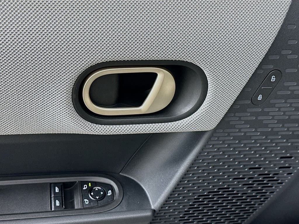 2025 MINI COOPER - Image 20