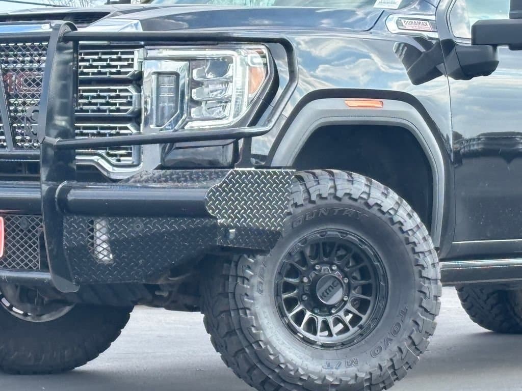 2023 GMC Sierra 2500HD - Image 2