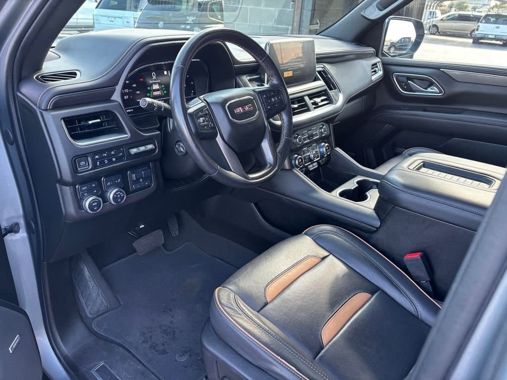 2022 GMC Yukon - Image 8