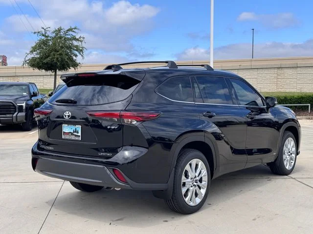 2026 Toyota Highlander Hybrid - Image 5