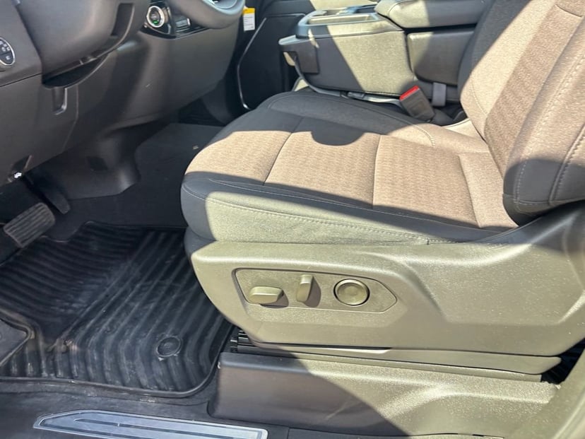 2025 Chevrolet Silverado 1500 - Image 22
