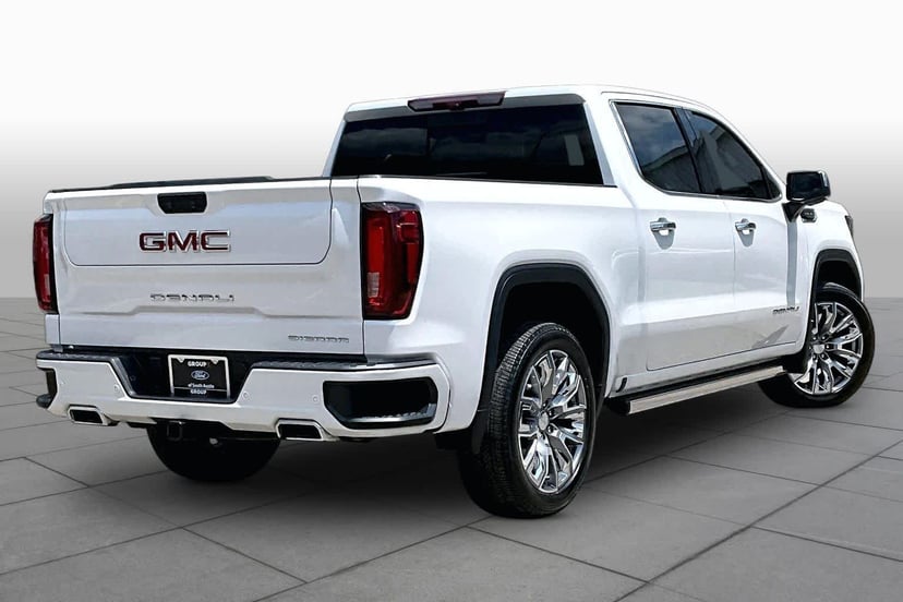 2024 GMC Sierra 1500 - Image 7