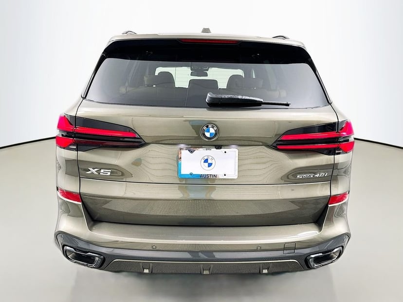 2026 BMW X5 - Image 6