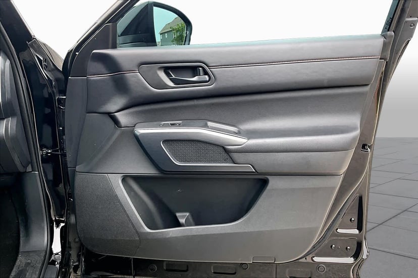 2023 Nissan Pathfinder - Image 22