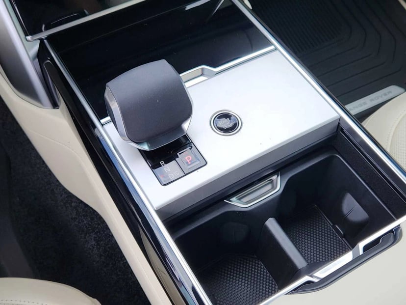 2026 LAND ROVER Range Rover - Image 19