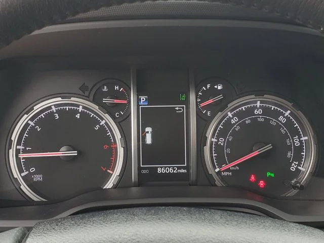 2020 Toyota 4Runner - Image 15