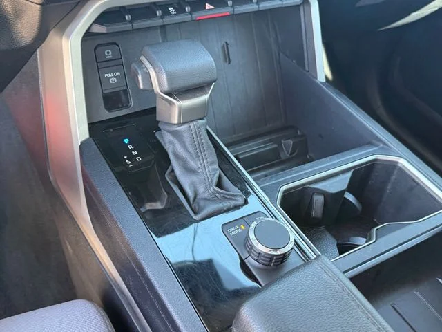 2022 Toyota Tundra - Image 17