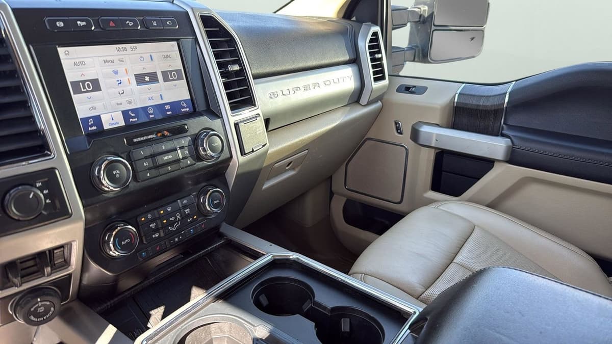 2021 Ford F-450SD - Image 20