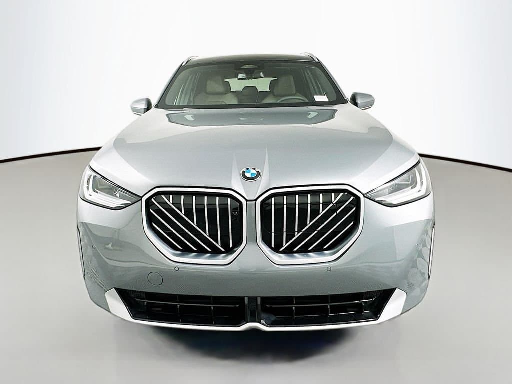 2025 BMW X3 - Image 2
