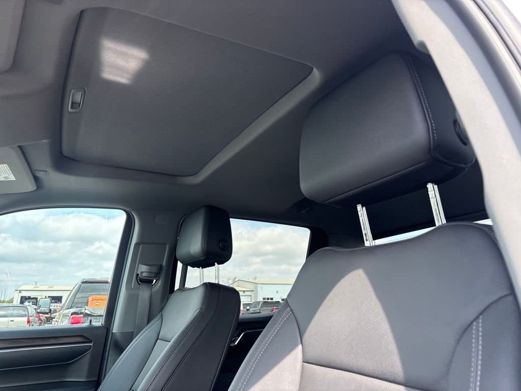 2024 GMC Sierra 1500 - Image 11