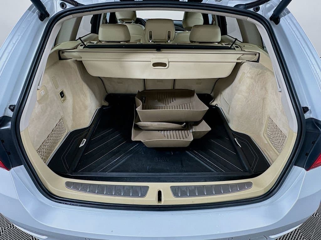 2015 BMW 3 Series - Image 27