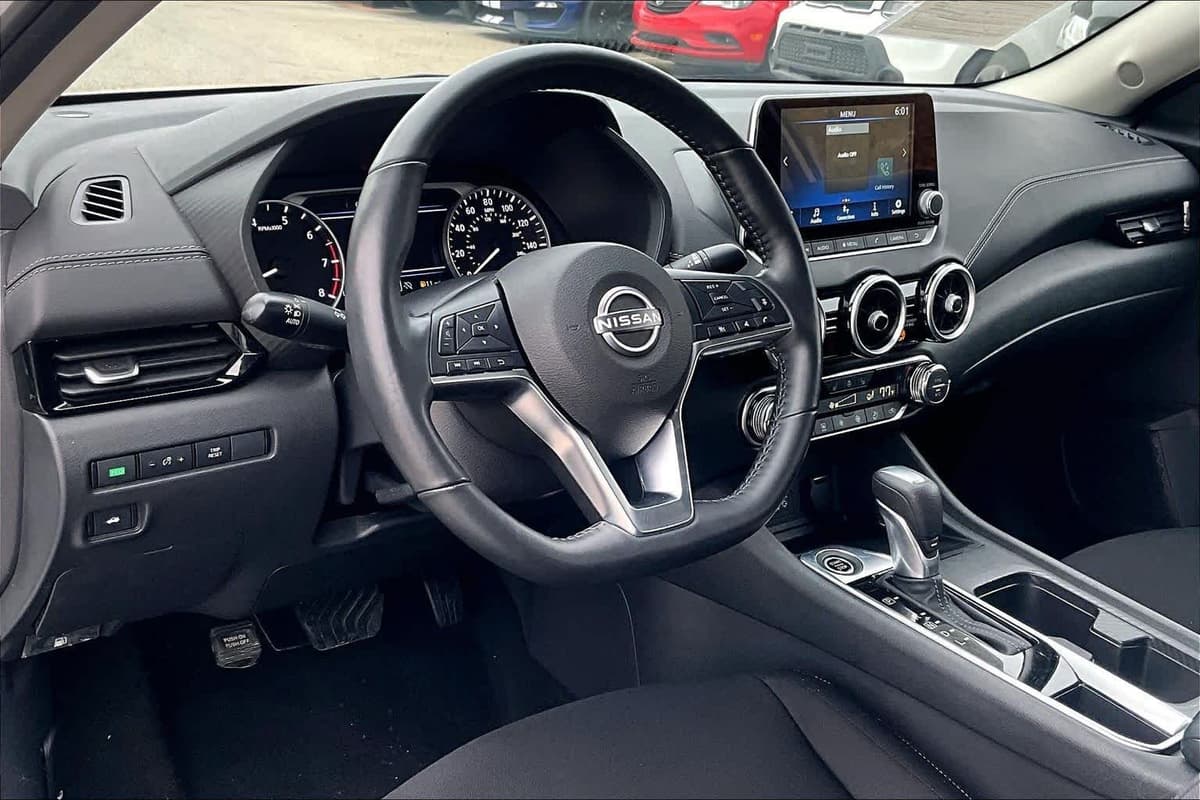 2025 Nissan Sentra - Image 17