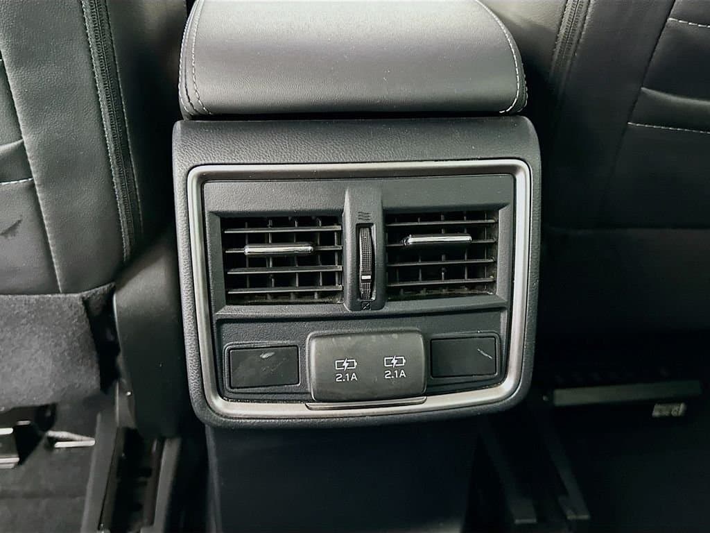 2022 SUBARU Forester - Image 27